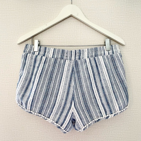 Aeropostale Cotton Blue & White Textured Stripes, Beachy Elastic Waist Shorts - Picture 6 of 10